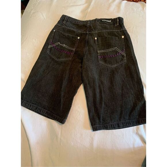 Evolution in Design Men’s Shorts - Picture 2 of 8